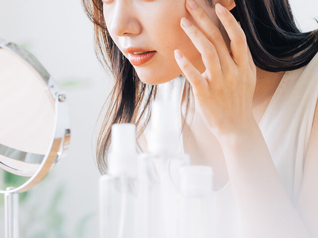 ファンデーションを塗ったのに毛穴が目立つ理由は？